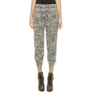 camo bella dahl joggers